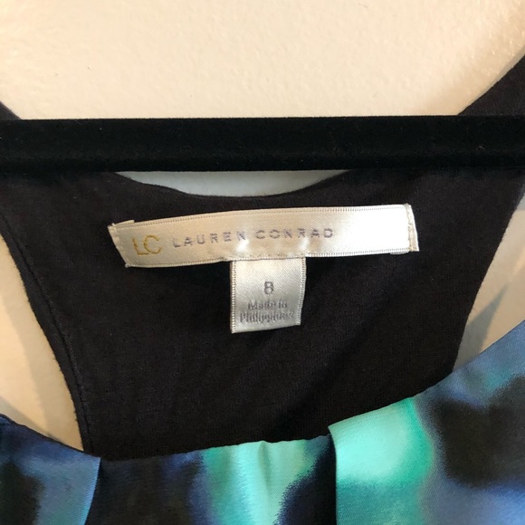 LC Women’s Dress - Picture 3 of 4